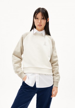 ARMEDANGELS AALLY GAL COLORBLOCK Sweatshirt Regular Fit made of Organic Cotton Sand Stone-undyed | BITPAO-704