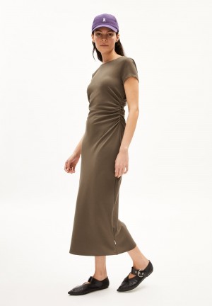 ARMEDANGELS ADAAJA Jersey Dress Slim Fit made of LENZING™ ECOVERO™ Viscose Mix Dried Moss | QASPIX-378