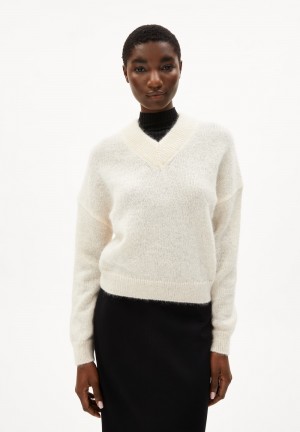 ARMEDANGELS ALBASAA MOHAIR Sweater Oversized Fit made of Mohair Wool Mix Oatmilk | VOTABQ-842