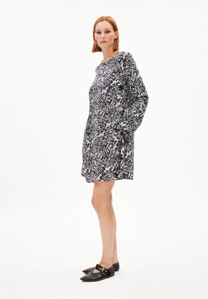 ARMEDANGELS ALINUNAA STONEY Woven Dress Relaxed Fit made of LENZING™ ECOVERO™ Viscose Oatmilk | TVNIUX-396