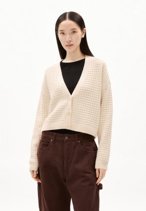 ARMEDANGELS DAMIRAA LANACOT Cardigan Loose Fit made of Organic Wool Mix Oatmilk | JWCRZN-351