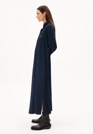 ARMEDANGELS DORISAA GRAPHIC LINES Woven Dress Relaxed Fit made of LENZING™ ECOVERO™ Viscose Cool Ash | ETKNBM-341