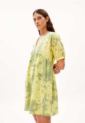 ARMEDANGELS FLORINDAA BLOMMAA Woven Dress Relaxed Fit made of Organic Cotton Verde Menta | NTRWDO-873
