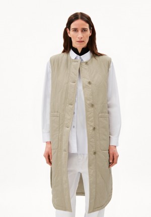 ARMEDANGELS GAUJAA Waistcoat Relaxed Fit made of Polymide Mix (recycled) Sand Stone | GVSWOY-962