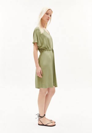 ARMEDANGELS MAAHALIA Woven Dress Relaxed Fit made of LENZING™ ECOVERO™ Viscose Verde Menta | UVLSGB-175