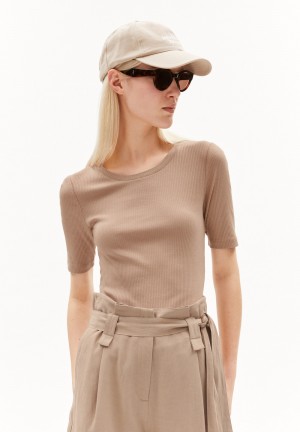 ARMEDANGELS MAAIA VIOLAA Rib-T-Shirt Slim Fit made of Organic Cotton Mix Cinnamon Dust | MSZUIE-780