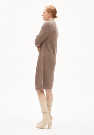 ARMEDANGELS MILLAANA Knit Dress Relaxed Fit made of Organic Wool Mix Cinnamon Dust Melange | RYWCHE-170