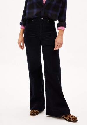 ARMEDANGELS MURLIAA CORDUROY Woven Pants made of Organic Cotton Mix Night Sky | WHEYGS-931