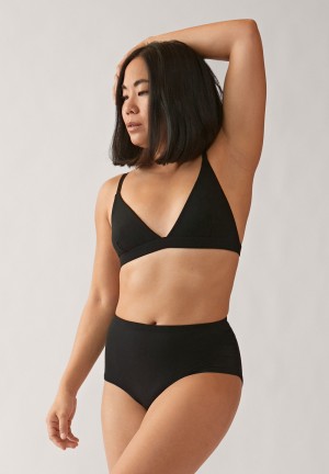 ARMEDANGELS OSILAA Triangle Bralette made of TENCEL™ Modal Mix Negras | SKPCJV-458