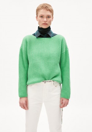 ARMEDANGELS SAADI SOLID Sweater Loose Fit made of Organic Wool Mix (recycled) Apple Neon | NQIESK-260